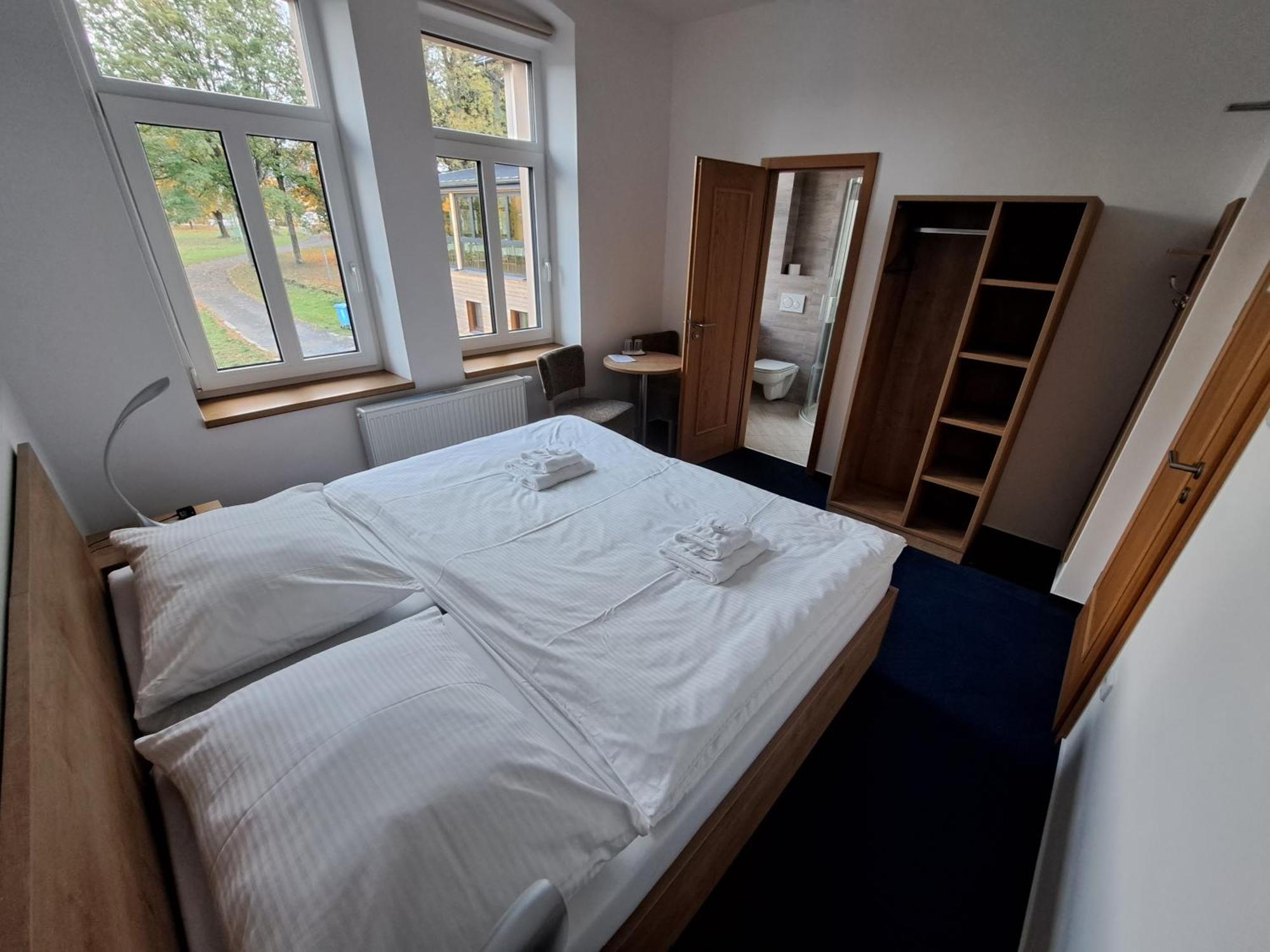 Hotel Poutni Dum Králíky エクステリア 写真